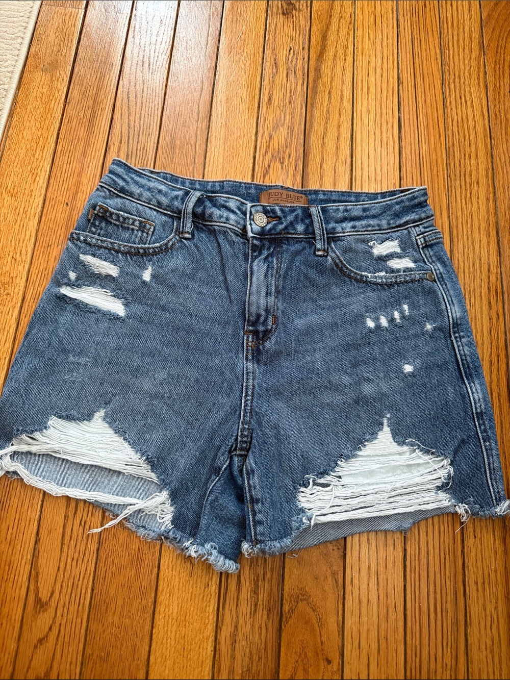 Judy Blue Distressed High-Rise Denim Shorts in Dark Blue